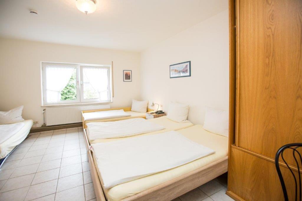 Hotel Pizzeria Venezia Sohren ภายนอก รูปภาพ