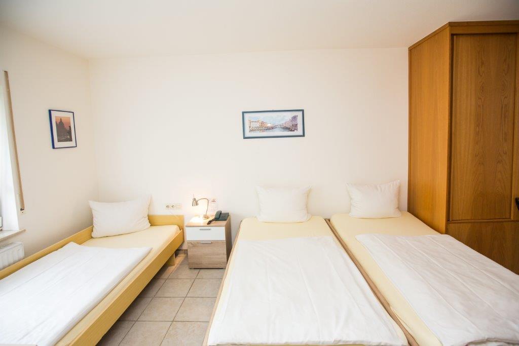 Hotel Pizzeria Venezia Sohren ภายนอก รูปภาพ